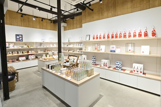 今代司酒造（株）のショップ店内